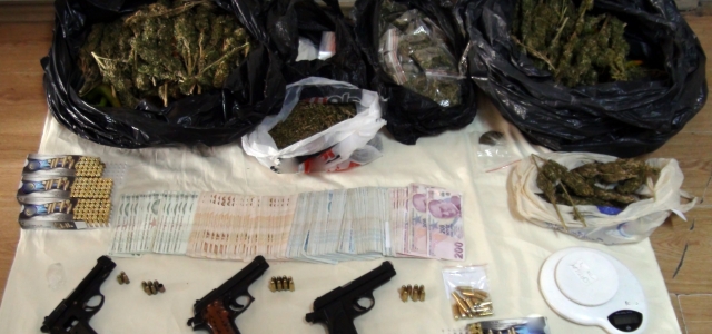 Uyuşturucu operasyonuna 22 gözaltı!