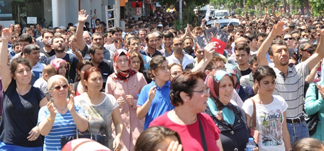 Soma'da yürüyüş için toplandılar