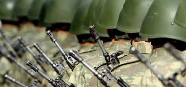 Kışlada PKK marşına çifte soruşturma