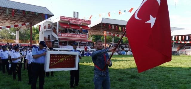 Tarihi Kırkpınar Güreşleri başladı