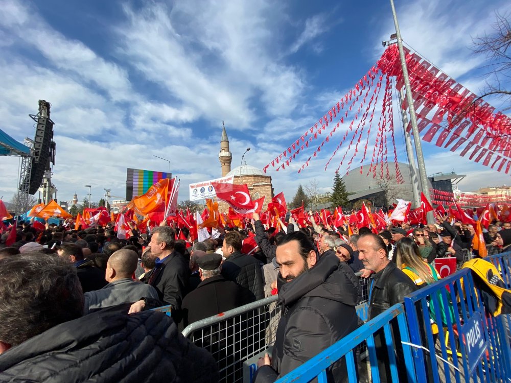 Bursa'da vatandaşlar Cumhurbaşkanı Erdoğan'ı bekliyor