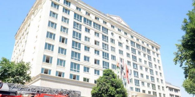 Fatih'te 5 yıldızlı otelde yangın paniği!