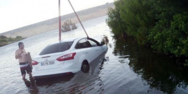 9 saat ağaca tutunarak hayatta kaldı