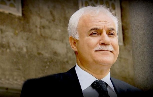 Nihat Hatipoğlu'na öyle sorular soruyorlar ki