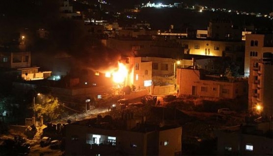 İsrail Gazze'yi sahurda vurdu