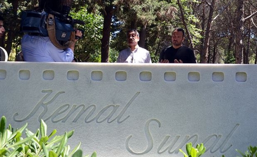 Büyük usta mezarı başında anıldı