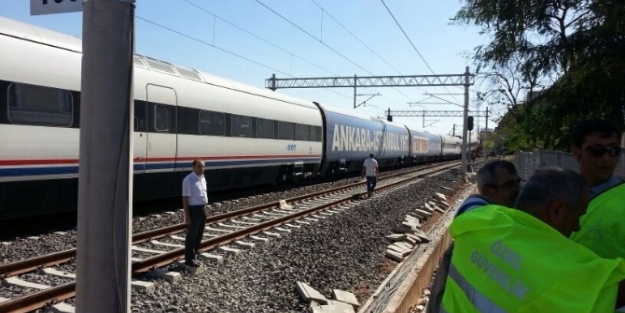 Hızlı Tren kaza yaptı