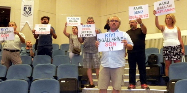 Belediye'de ihtiyaçtan satılık