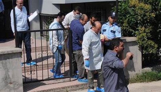 Annesini döverek öldürdü