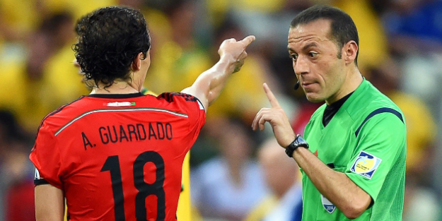 Cüneyt Çakır final maçını yönetecek mi?