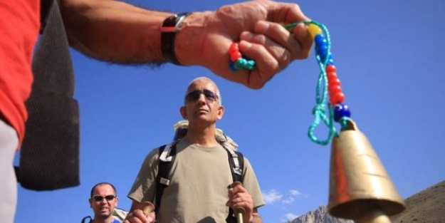 Bursalı görme engelli dağcı büyük zirveye tırmanacak!