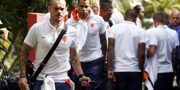 FIFA'dan Hollanda'ya büyük şok