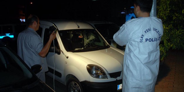 Polis aracına biber gazı sıktı