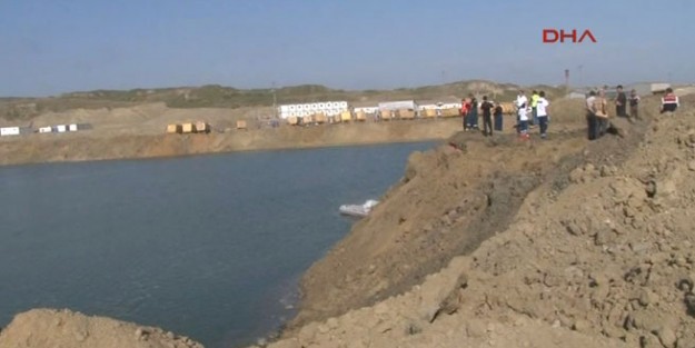 3.Havalimanı inşaatında iş makinesi gölete uçtu!