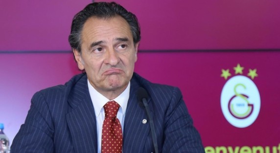Prandelli'den şok Balotelli açıklaması!