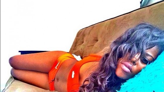 Çıplak fotoğraflarını yanlışlıkla babasına gönderdi