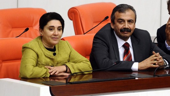 HDP'den İmralı'ya sürpriz ziyaret