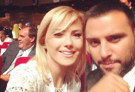 Erdoğan'a desteğe gidenlerden ilk selfie