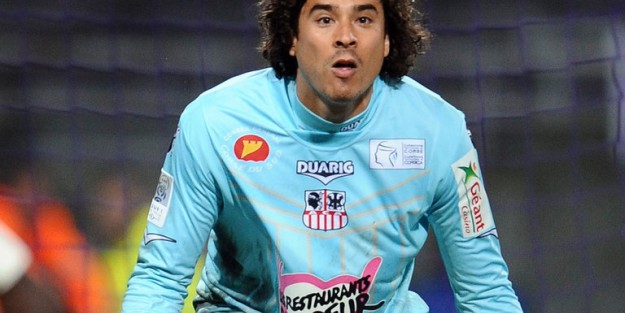 Atletico Madrid kalecisini buldu