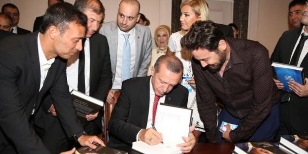 Metin Arolat'ı yalanlayan fotoğraf!
