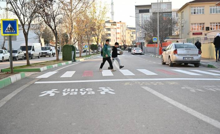 Altyapı güçleniyor, yollar yenileniyor