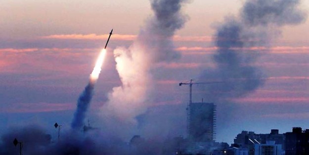 Hamas askeri üssü vurdu