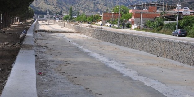 Yağmur Suları Dereköy Deresine Akacak