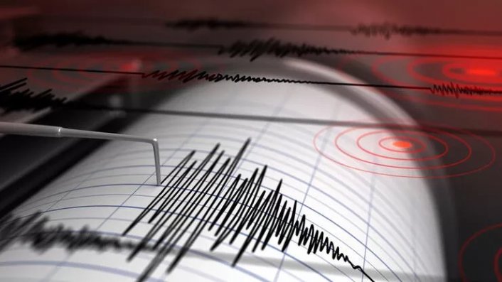 Endonezya'da 7.1 büyüklüğünde deprem oldu