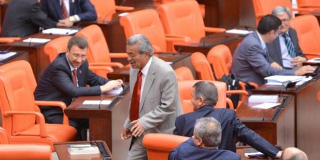 Kamer Genç MHP'ye mi geçiyor?