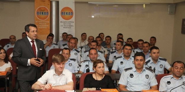 Karşıyaka'da Öfke Ve Strese Karşı Eğitim Verildi