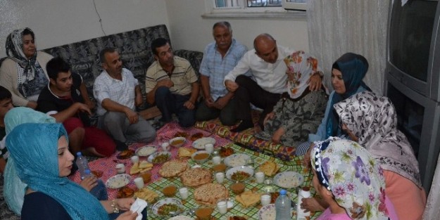 Başkan Kara İftarda Karaca Ailesine Misafir Oldu