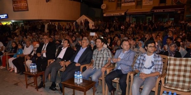 Vali Akdemir Ramazan Akşamları Programına Katıldı