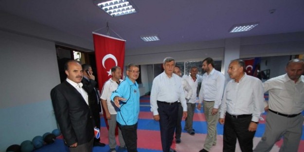 Şirinsulhiye Spor Tesisi Hizmete Girdi