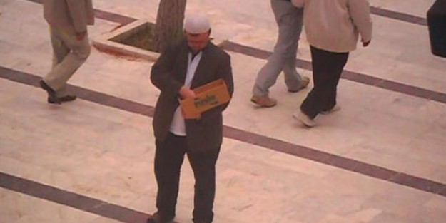 Müezzinden şok hareket