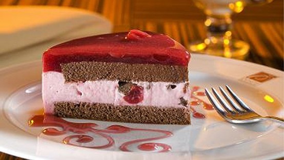 76 yıllık tatlıcı satıldı!