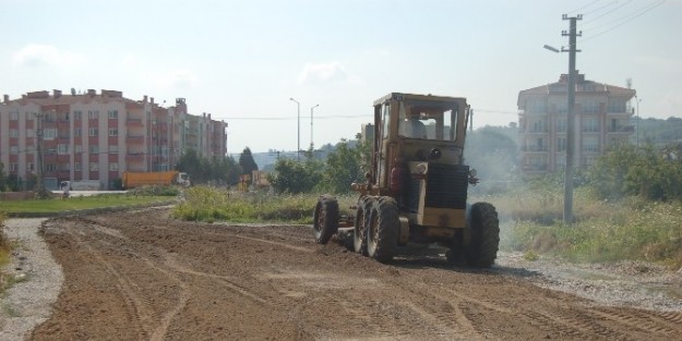 Lapseki’de Yol Çalişmalari Devam Ediyor