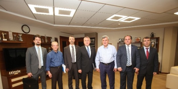 Macar Başkonsolosu Kiss, Başkan Karaosmanoğlu’nu Ziyaret Etti