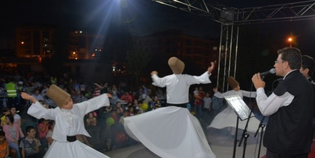 Yunusemre Belediyesi’nden Uncubozköy’de İftar