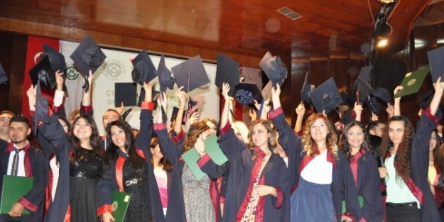 Çü Su Ürünleri Fakültesi Mezunlarını Uğurladı