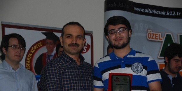 Lys'de İlk Bine Girenlere Plaket