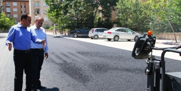 Başkan Altay, Asfalt Çalişmalarini Yerinde İnceledi