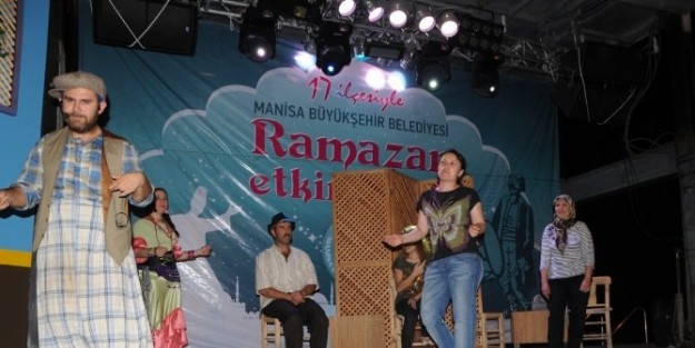 ‘zeyno Ve Denyo’ Salihli’yi Güldürdü