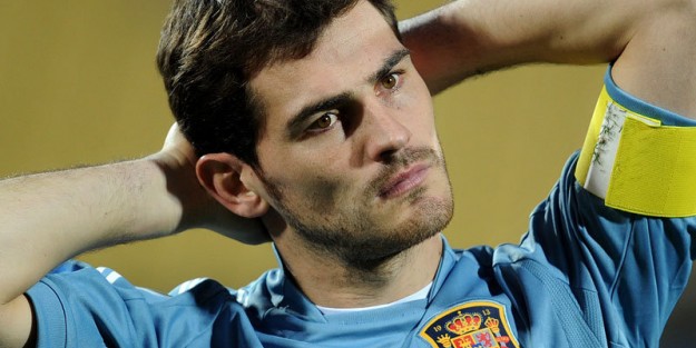 Casillas'tan flaş karar!