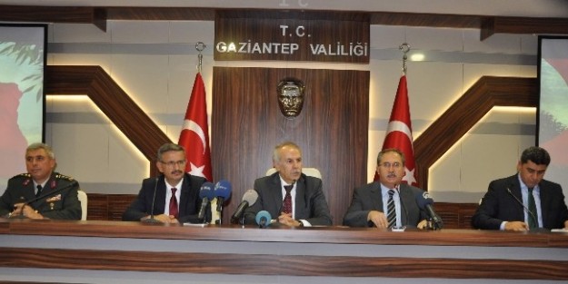 Gaziantep Valiliği’nde Suriyeli Mülteciler Konusuna Çözüm Arandı