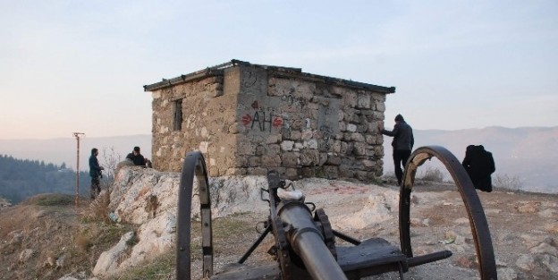 Tokat Kalesi’nde Yakışmayan Görüntü Kaldırıldı