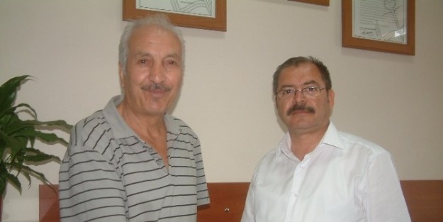 Burhaniye’nin Yeni Müdürüne Ziyaretçi Akını