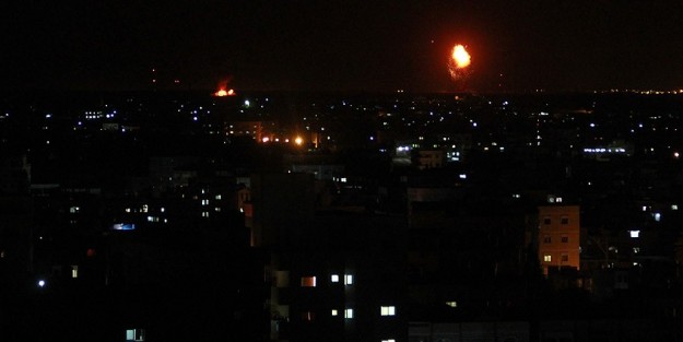 Katil İsrail zehirli gazla da saldırıyor