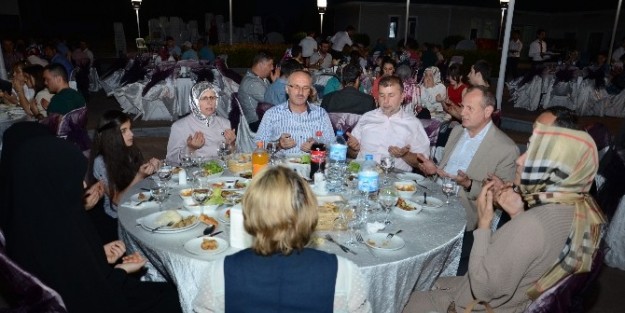 İntaş Ve Yeypaş Personeli İçin İftar Düzenlendi