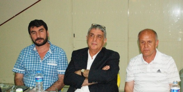 Ak Parti Buca'da İftar Proğramı Düzenledi