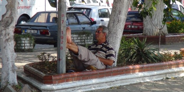 Nemli Hava Bunaltıyor